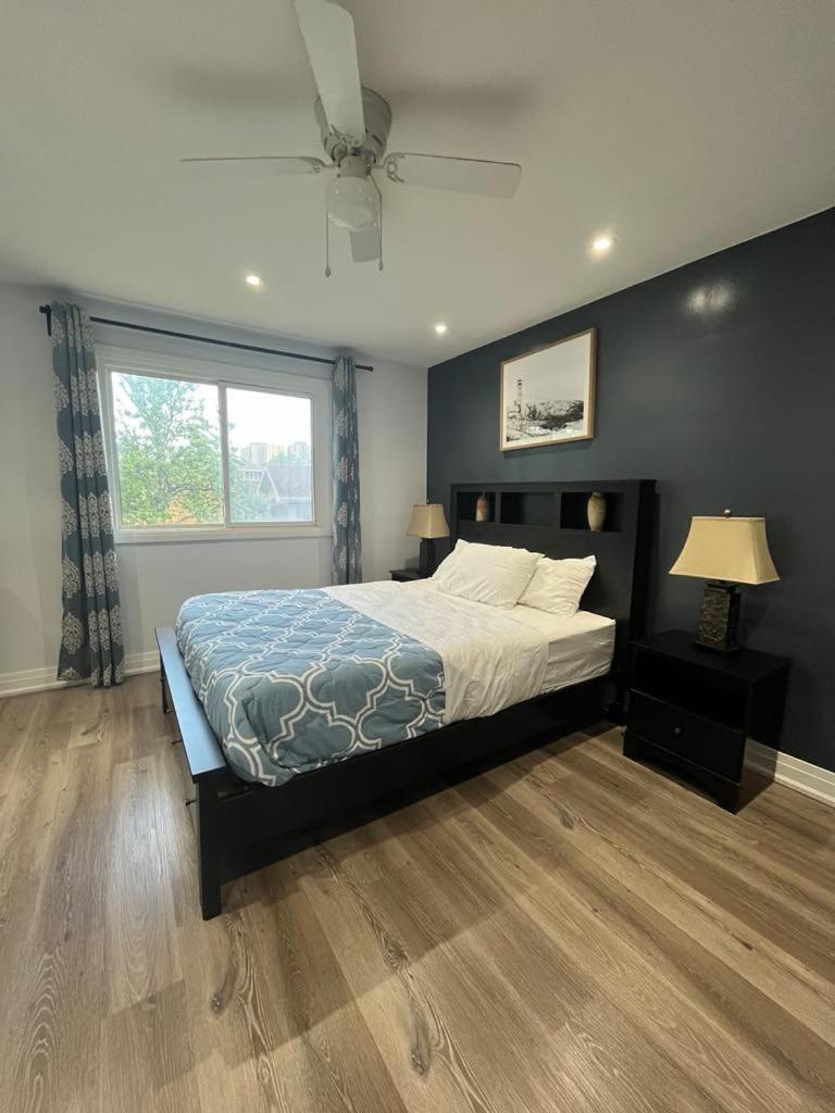Spectacular 3 Bedroom 2 Wr House - Close To Airport Торонто Екстериор снимка